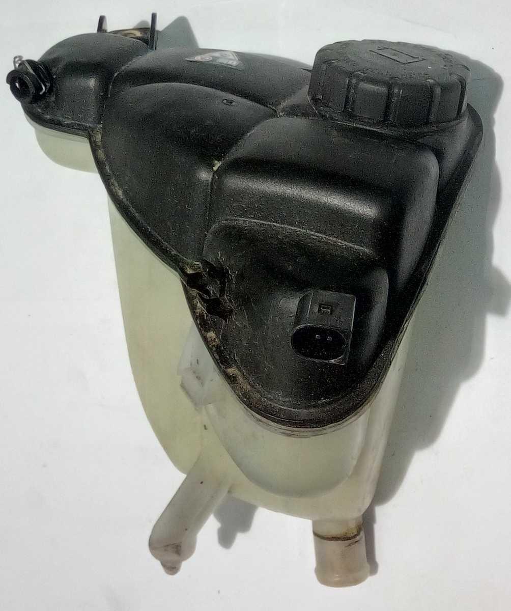 17137800292 VASCHETTA  ACQUA  BMW530 <br />