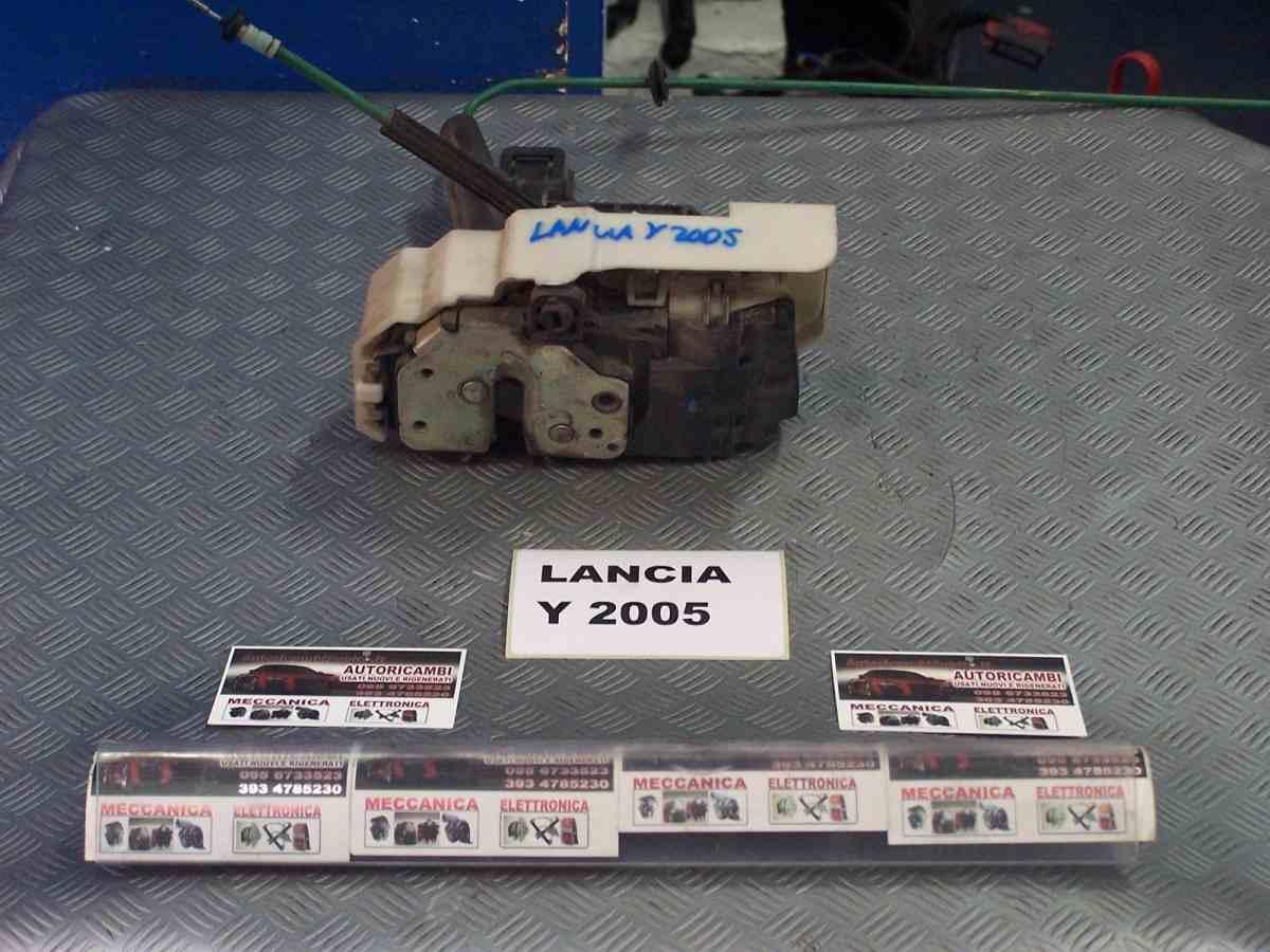Lancia y dal 2004 al 2010 chiusura porta dx