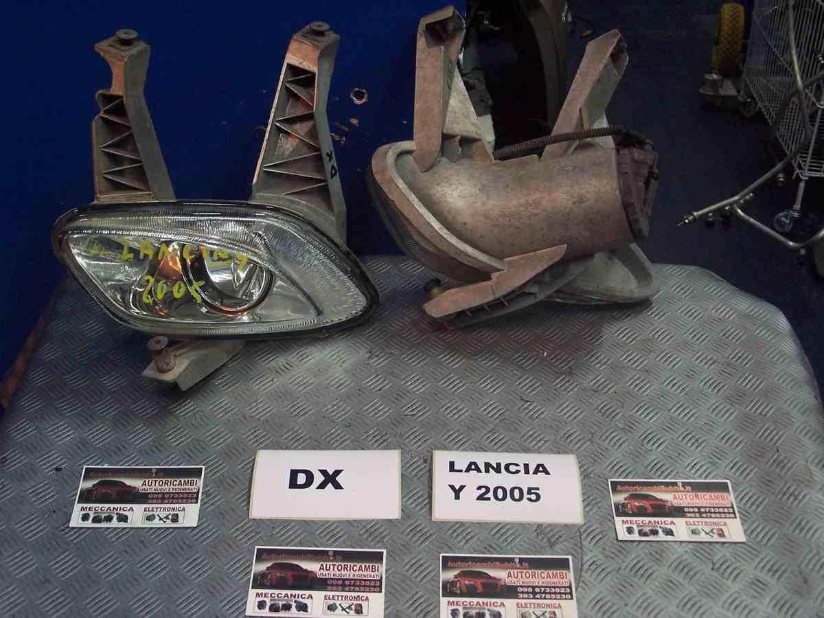 Lancia y dal 2004 al 2007 faretto fendinebbia dx