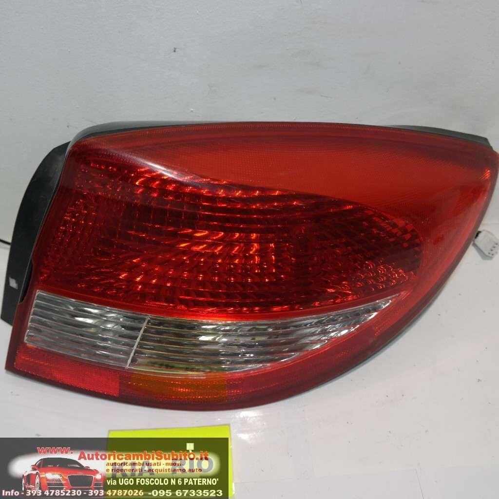 Kia rio dal 2000 al 2006 fanale posteriore dx