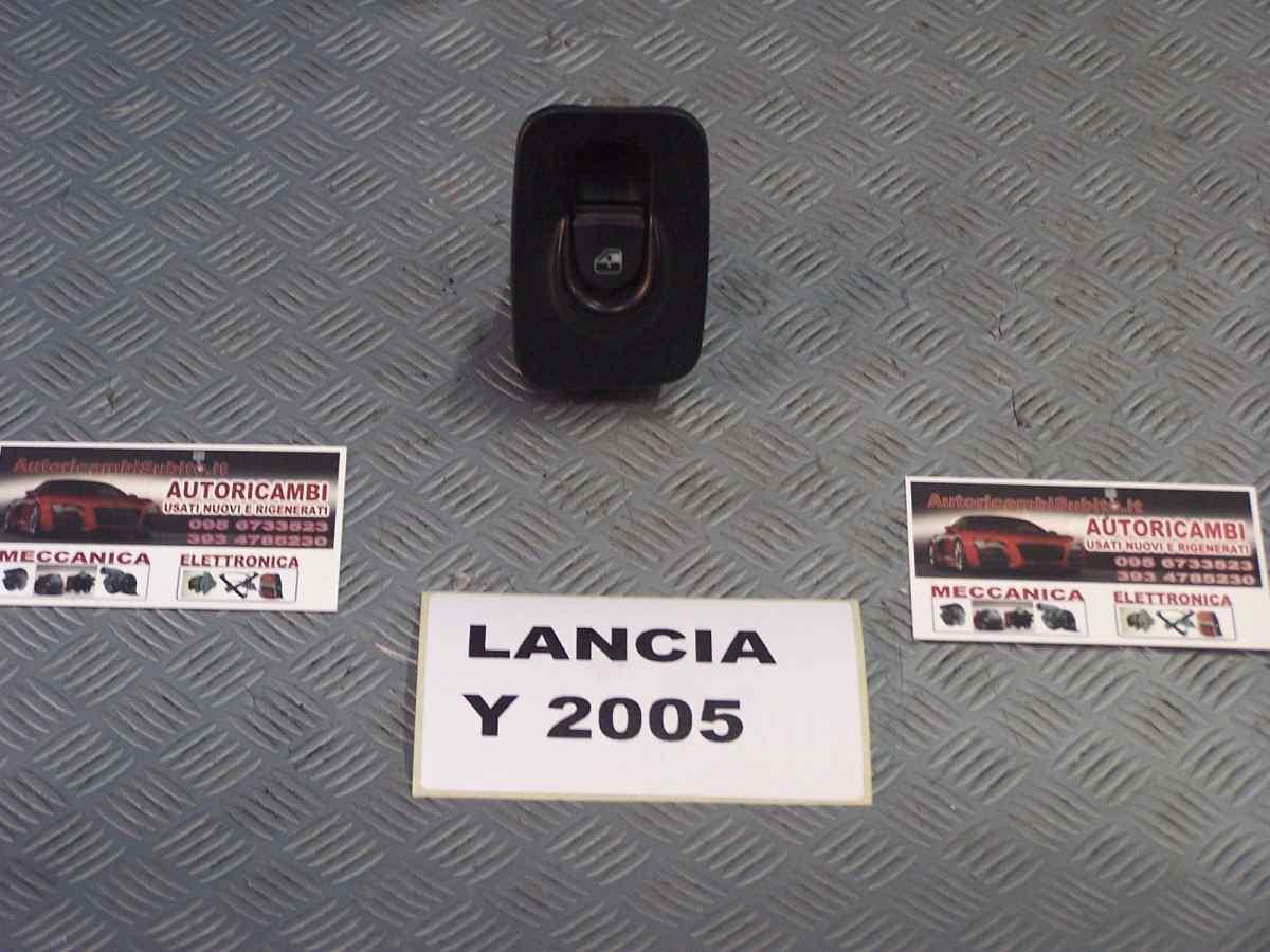 Lancia y 2005 pulsante alzavetro dx