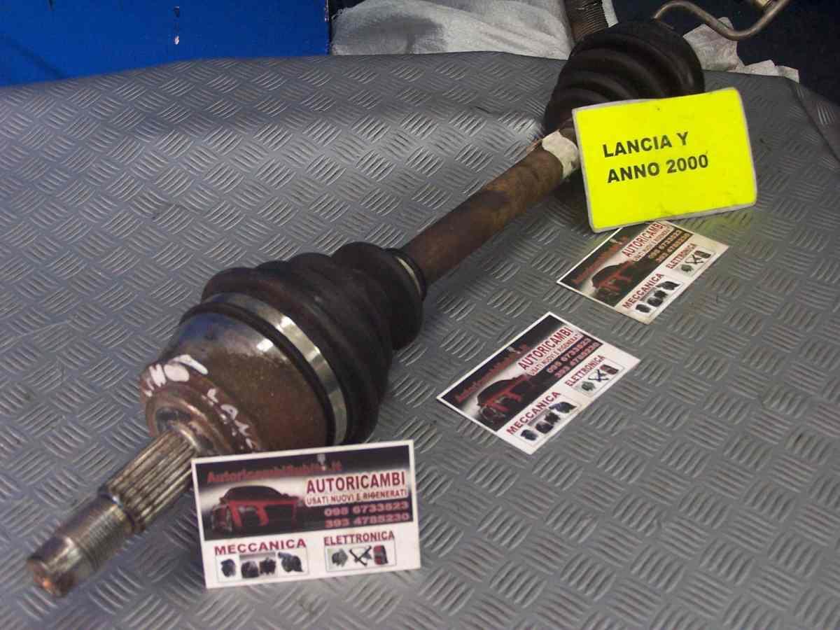 Lancia y dal 1996 al 2003 semiasse corto