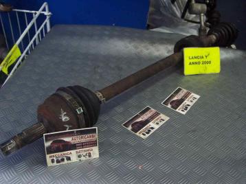 Lancia y dal 1996 al 2003 semiasse lungo