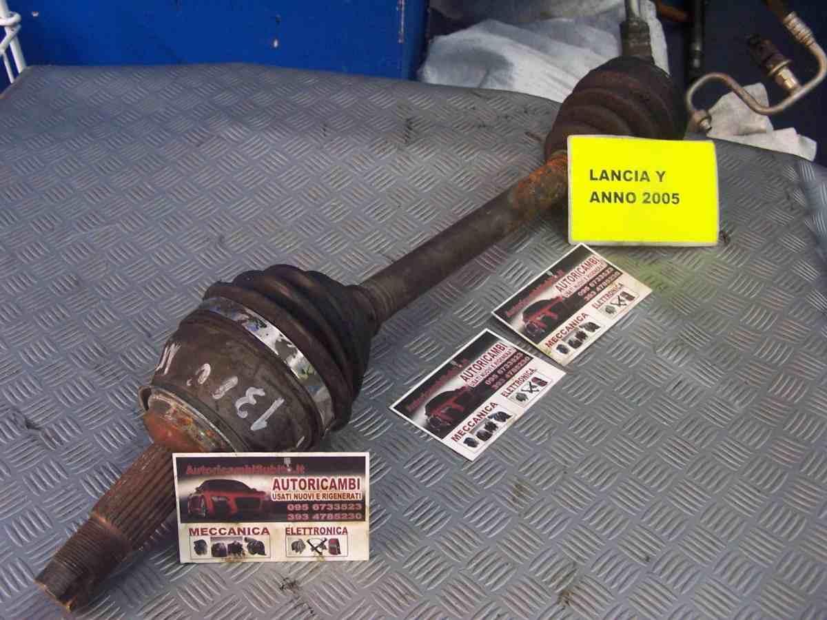 Lancia y dal 2004 al 2010 semiasse corto