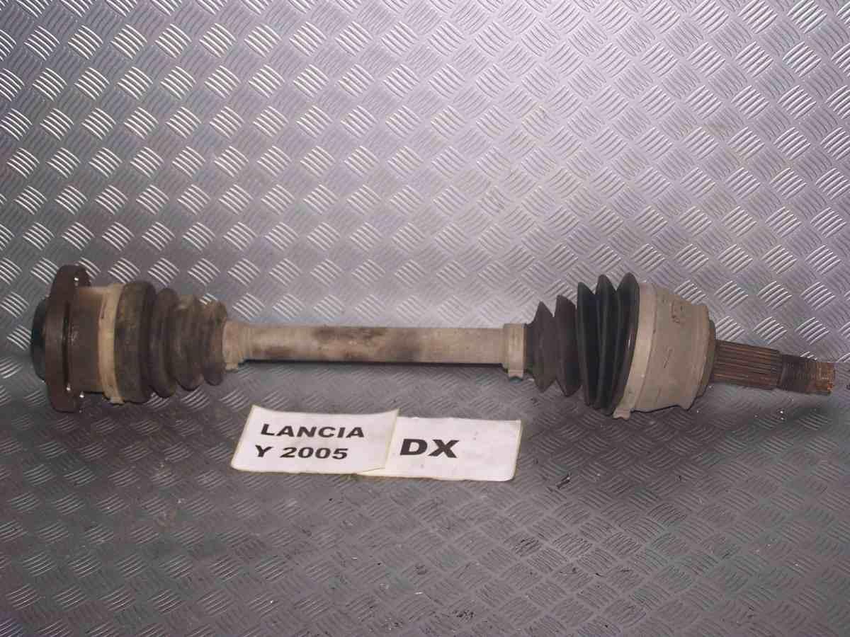 Lancia y dal 2004 al 2010 semiasse corto
