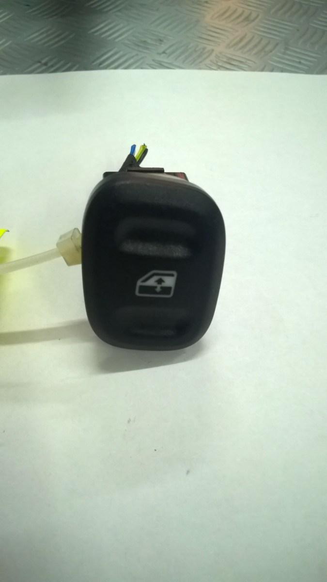 Fiat new panda pulsante alzavetro