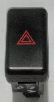 BP4K664H0 INTERRUTTORE 4 FRECCIE EMERGENZA MAZDA 3 2008 E10<br />