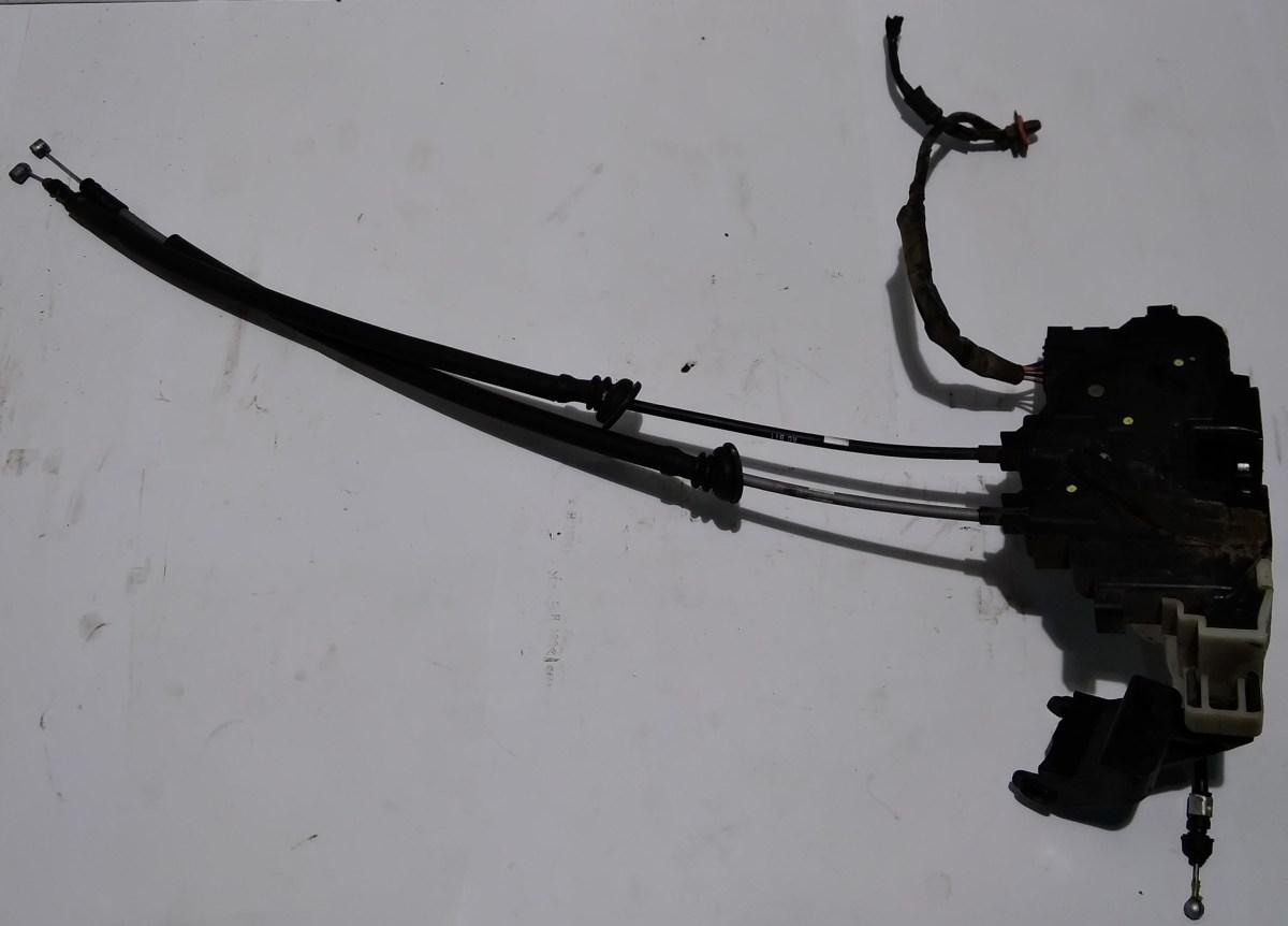 SERRATURA PORTIERA ANT SX HYUNDAI SANTA FE 813102B020<br /><br /><br /><br /><br /> <br />