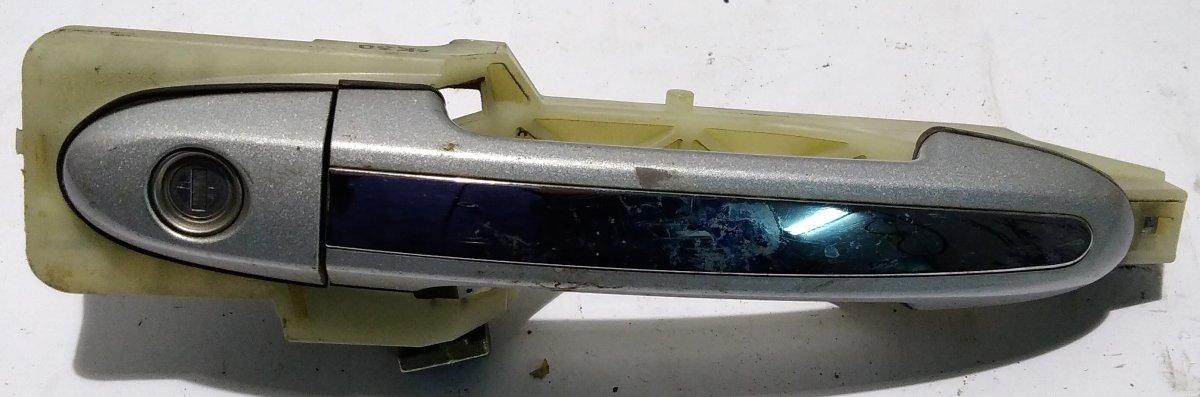 MANGILIA PORTIERA  ANT SX HYUNDAI SANTA FE 826512B010<br /><br /><br /><br />