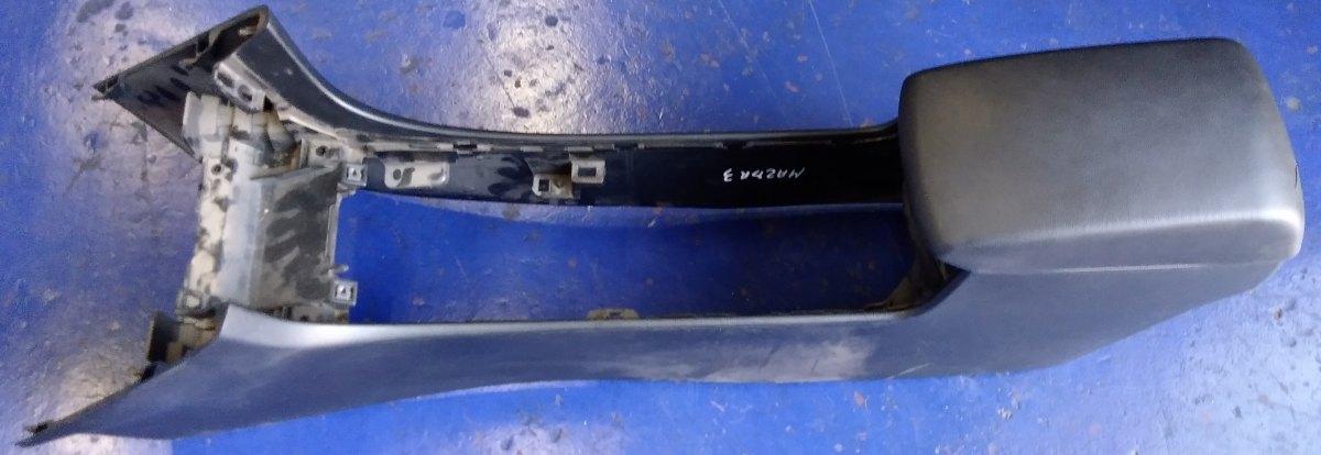 RIVESTIMENTO CENTRALE MAZDA 3 BP1J64420E02<br /><br /><br />