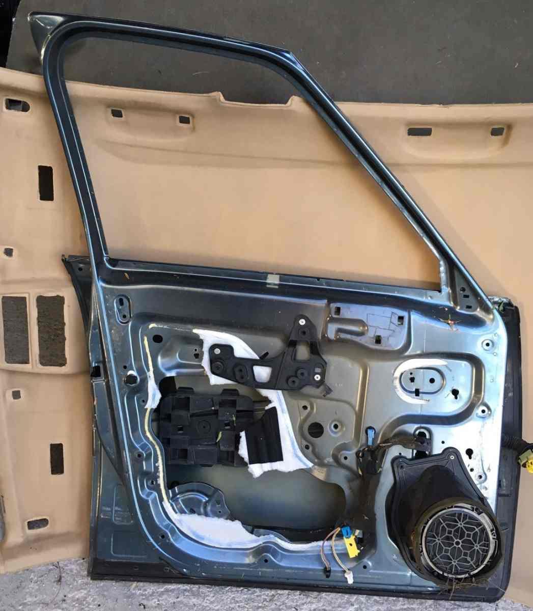 PORTA  ANT SX CITROEN C4 PICASSO 00009002X7<br /><br /><br />