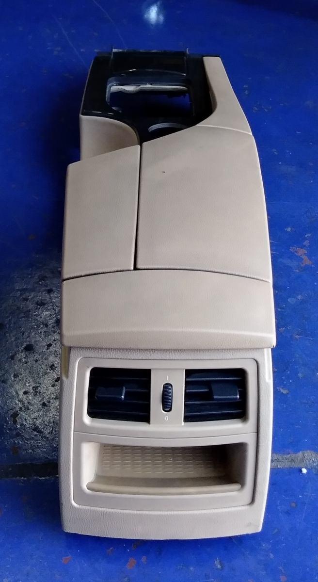 RIVESTIMENTO CENTRALE BMW 530 51169191769<br /><br /><br />