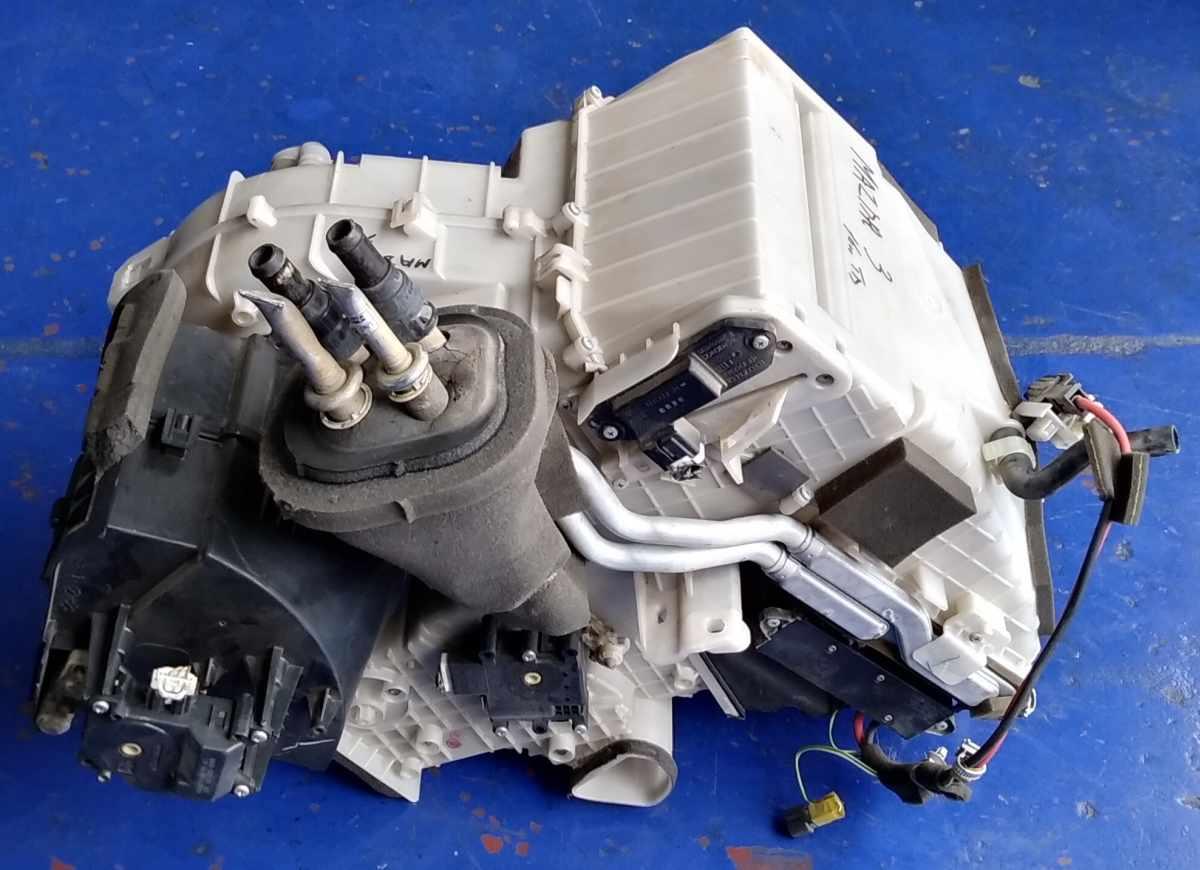 CONVOGLIATORE ARIA CONDIZIONATA MAZDA 3  0171132101<br /><br /><br /><br />