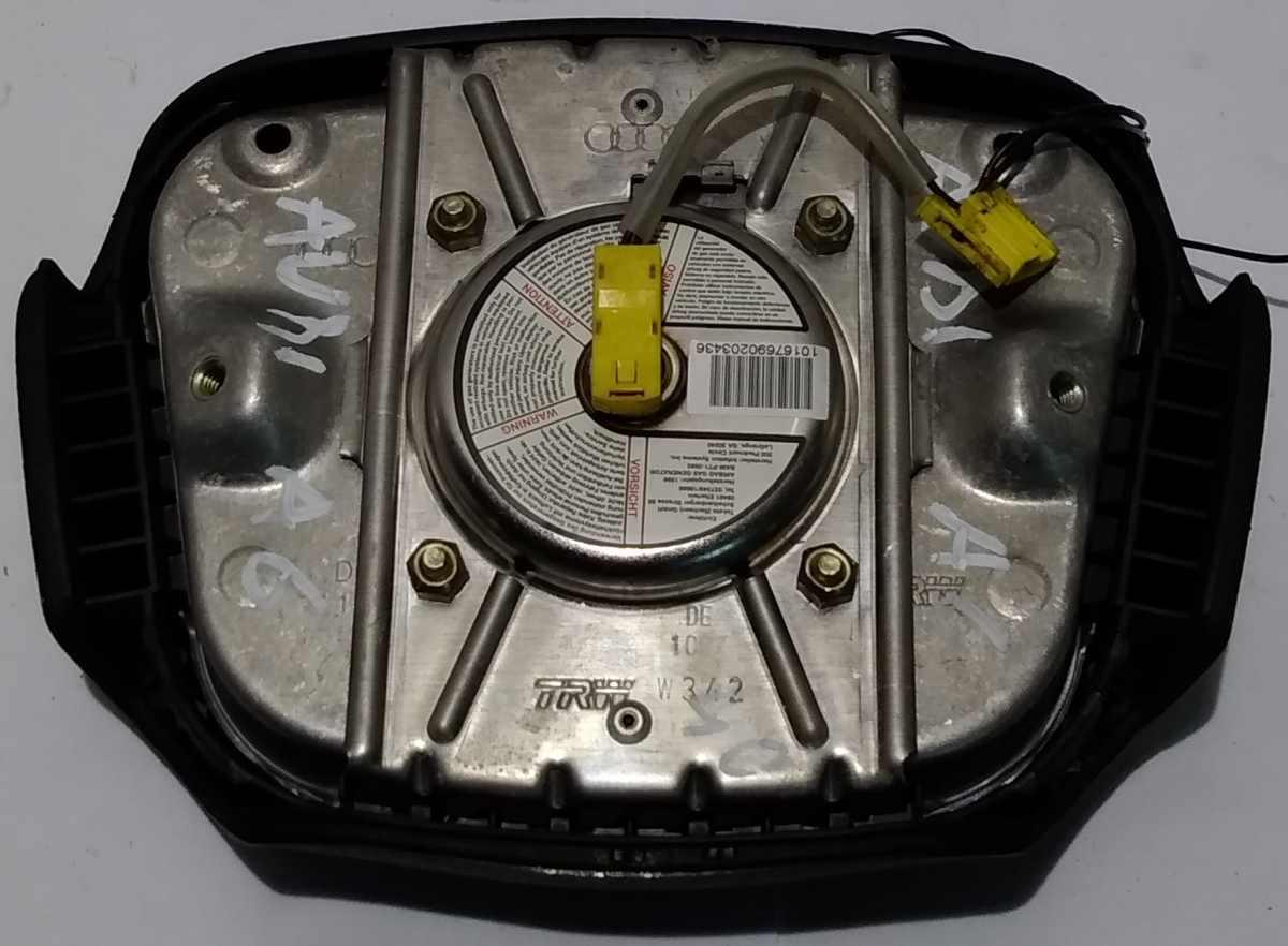 AIRBAG VOLANTE AUDI A6 4B0880201A01C<br /><br /><br /><br />