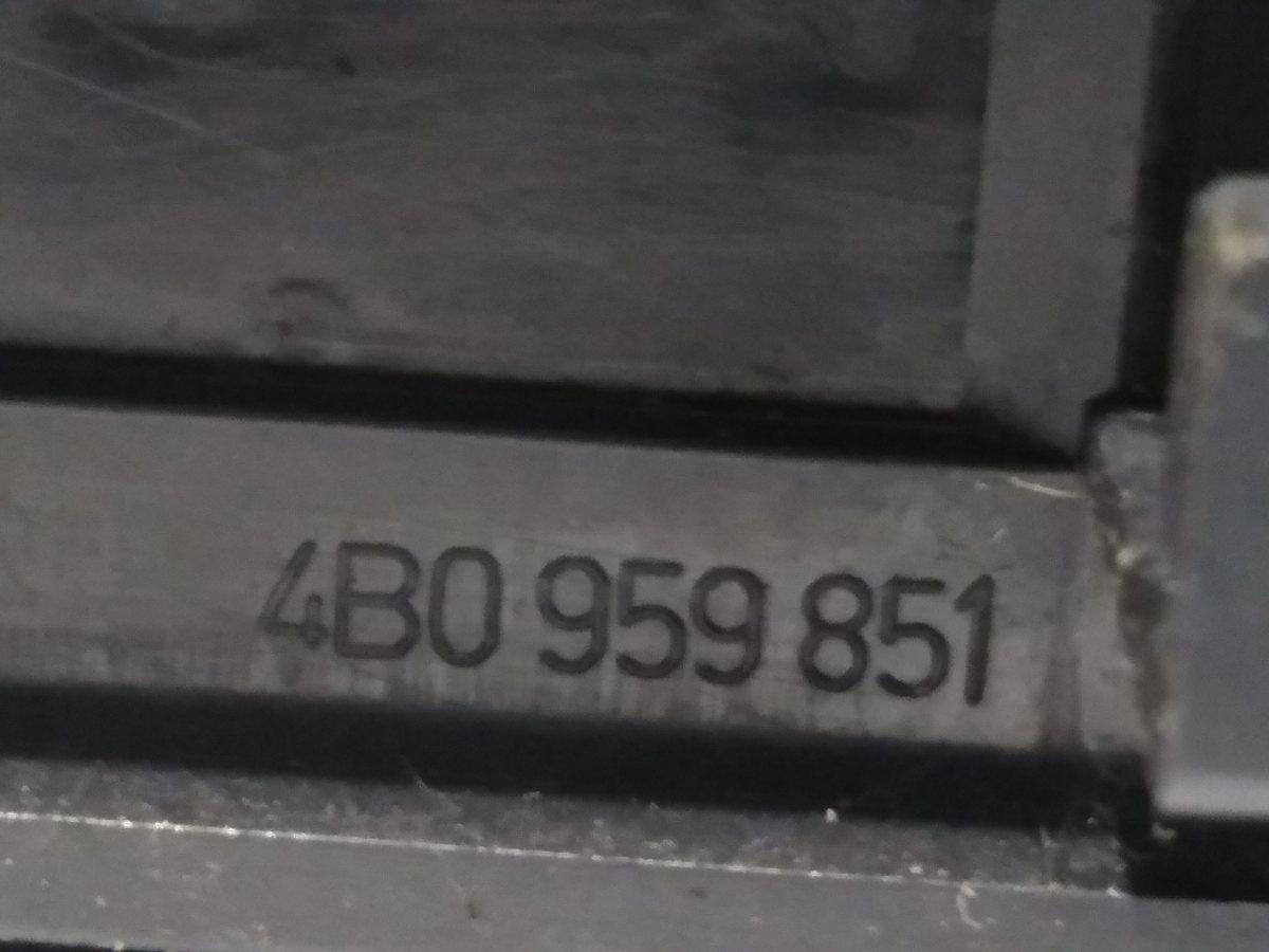 PULSANTIERI ALZAVETRI ANT SX AUDI A6 4B0959851<br /><br /><br /><br />