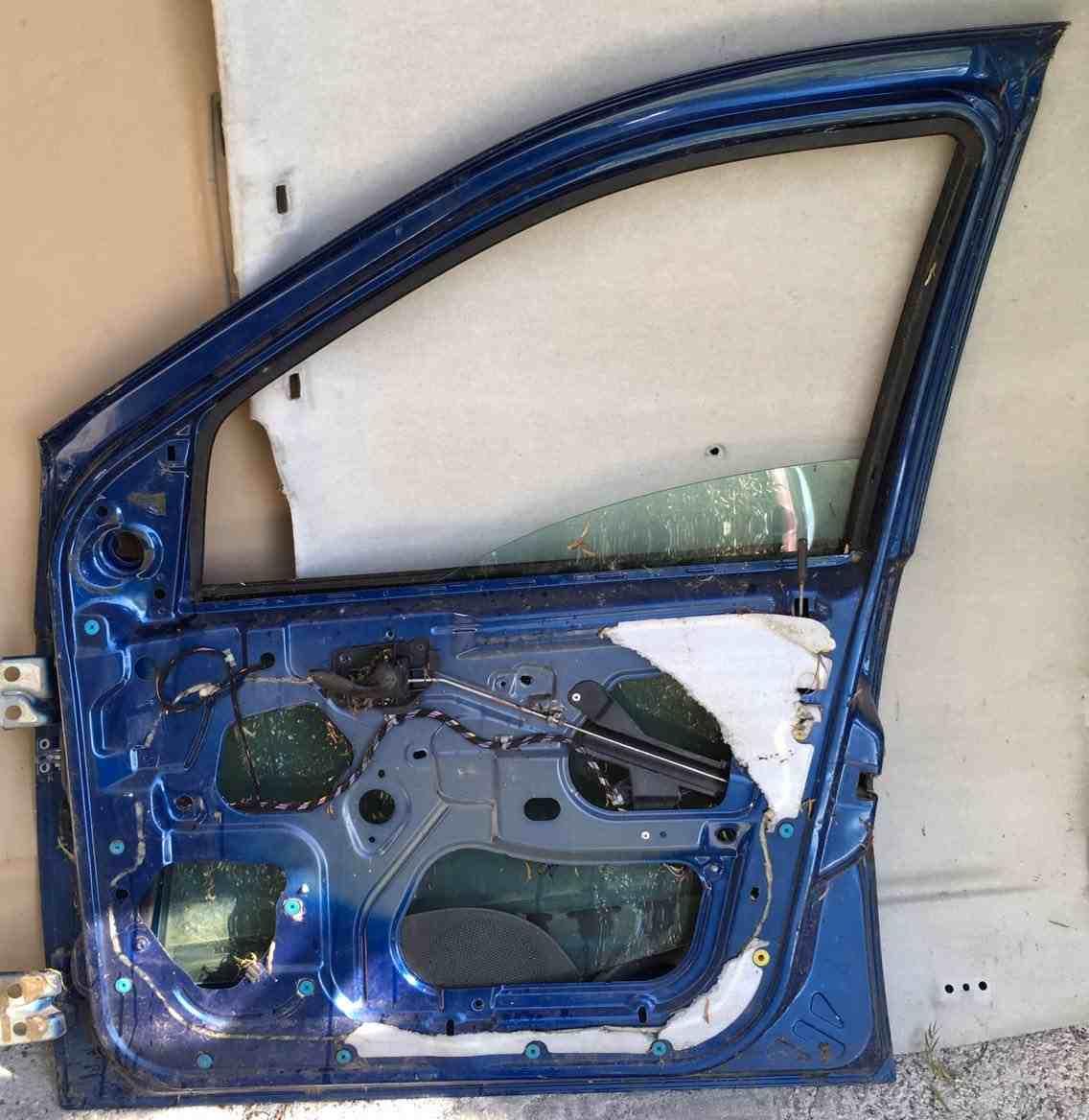 PORTIERA  ANT DX FIAT PUNTO 5 PORTE  71765844<br /><br /><br />