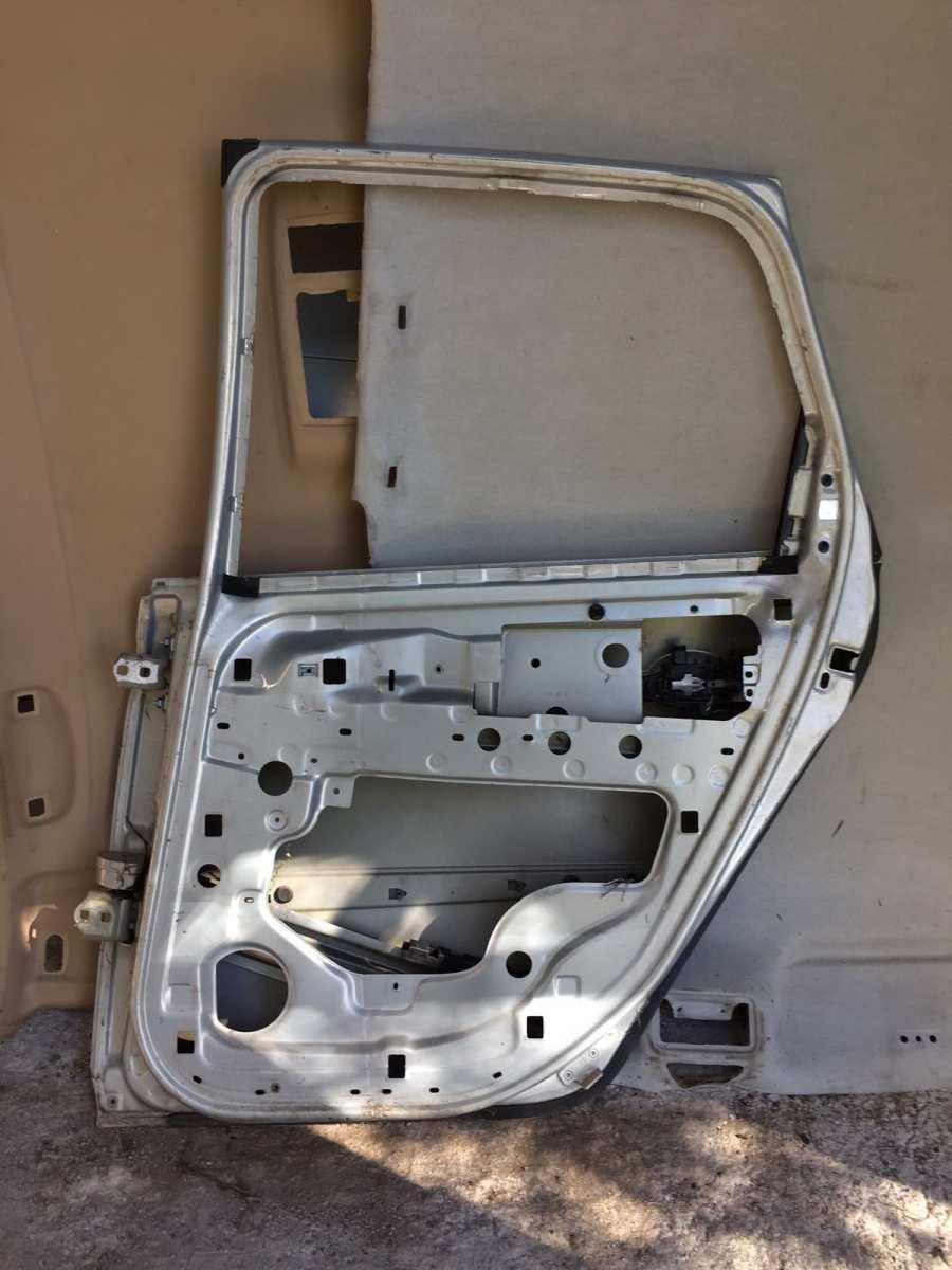 PORTIERA  POST DX RENAULT SCENIC 2005 7751475409<br /><br /><br />