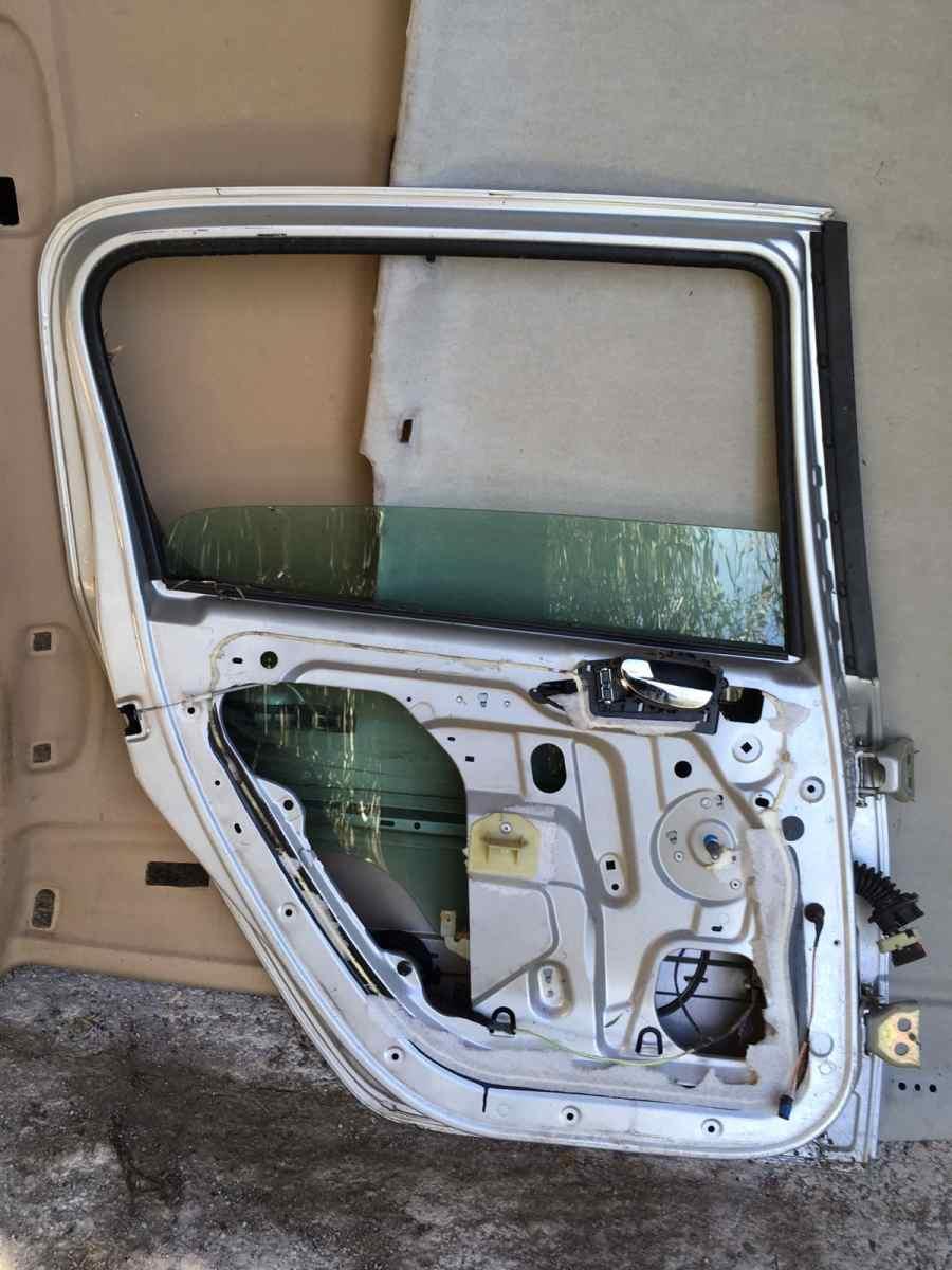 PORTIERA  POST DX PEUGEOT 307 9008K4<br /><br /><br />