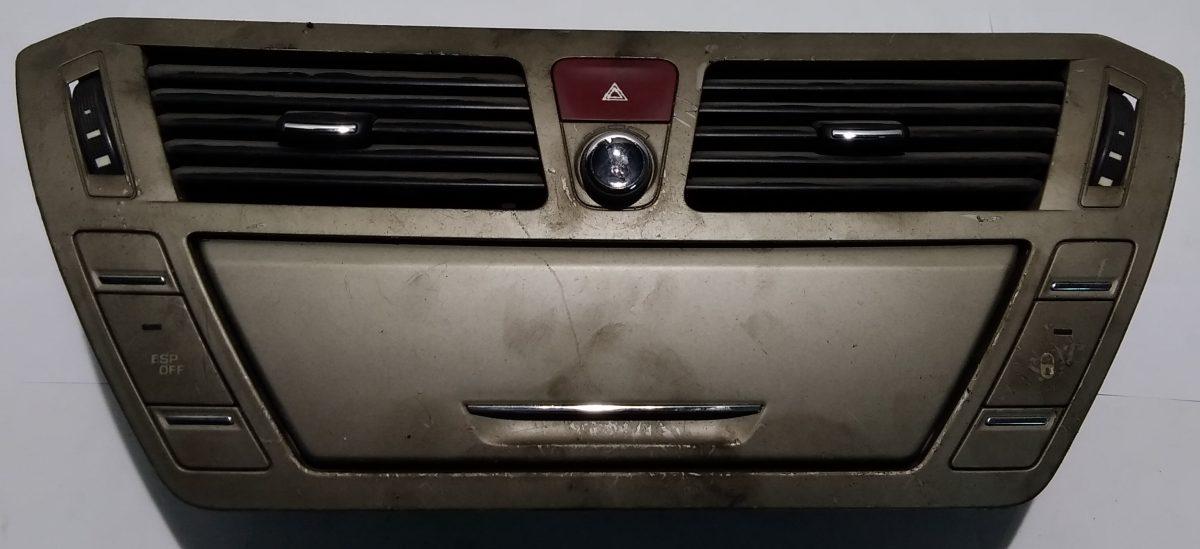BOCCHETTE CENTRALI CRUSCOTTO CITROEN C4 PICASSO 9683265580<br /><br /><br /><br />