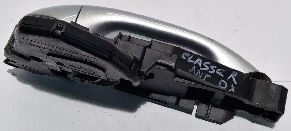 MANIGLIA  ANT DX MERCEDES CLASSE R  A2517601834<br /><br /><br />