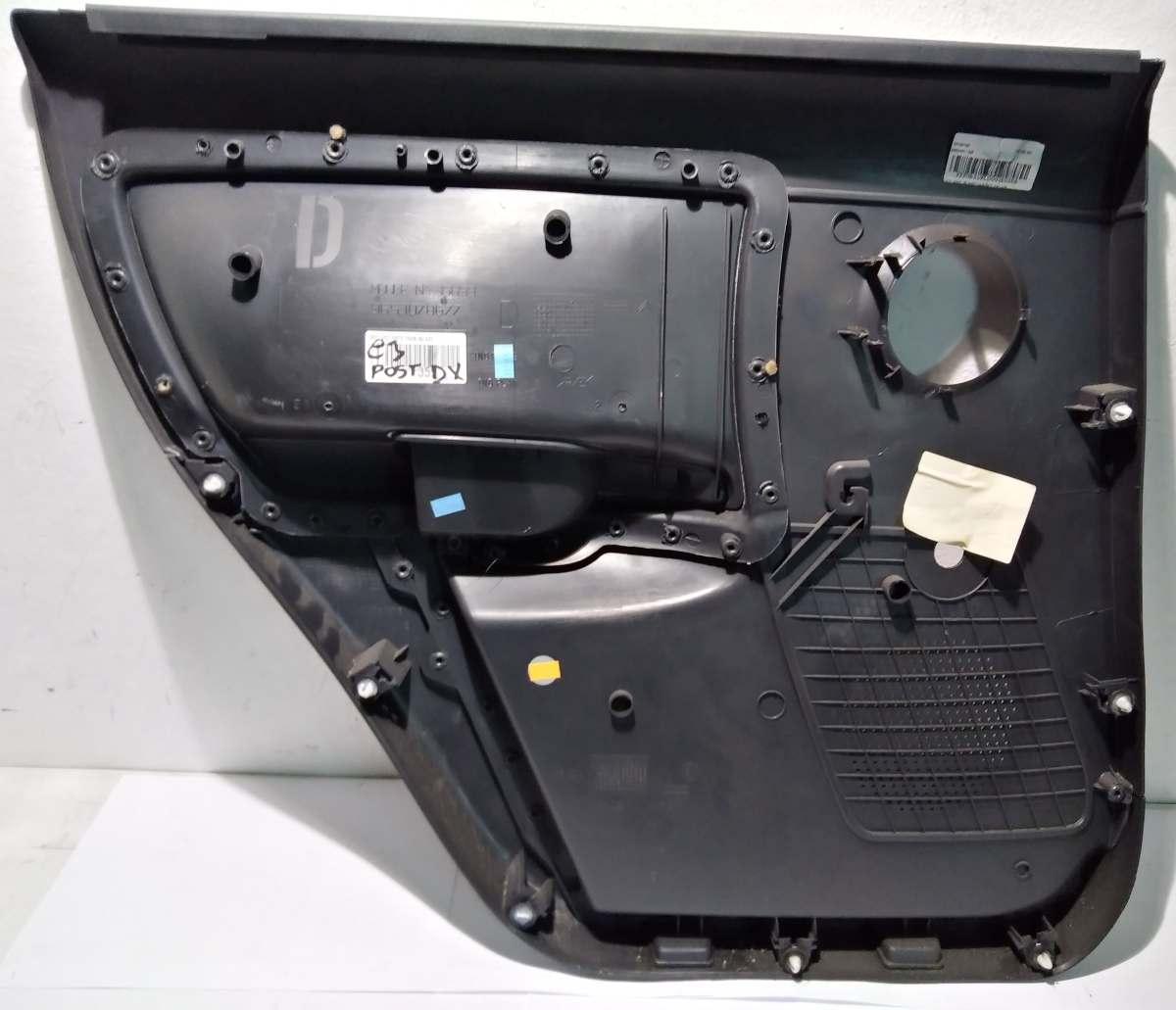 PANNELLO INT PORTA POST. DX CITROEN C3 96804611ZE<br /><br /><br />