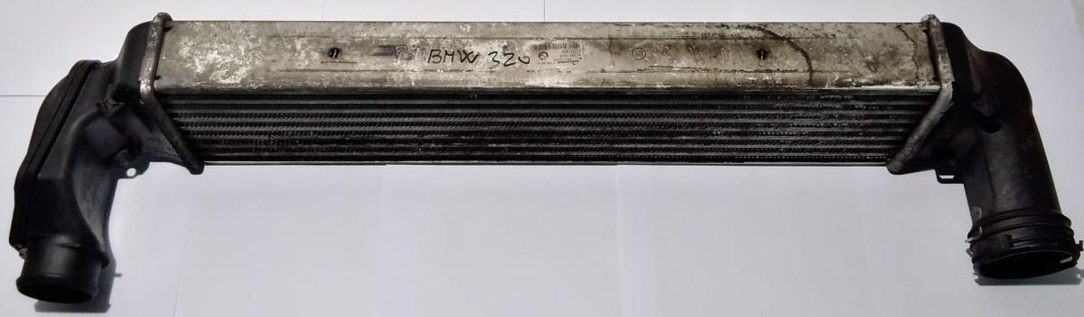 INTERCOOLER BMW 320 77863510<br /><br /><br /><br />