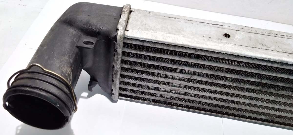 INTERCOOLER BMW 320 77863510<br /><br /><br /><br />