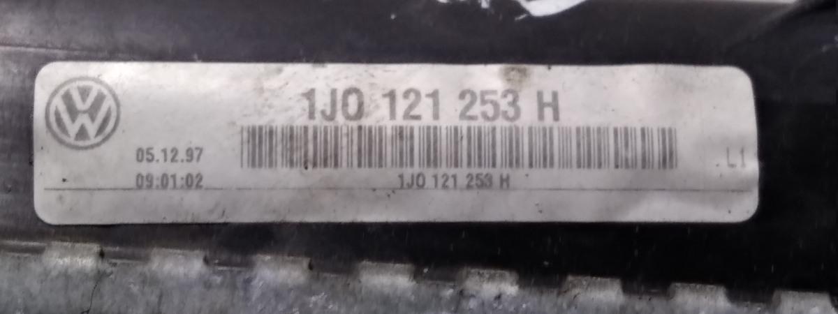 RADIATORE ACQUA  AUDIA  A3 1999 1J0121253H<br /><br /><br />