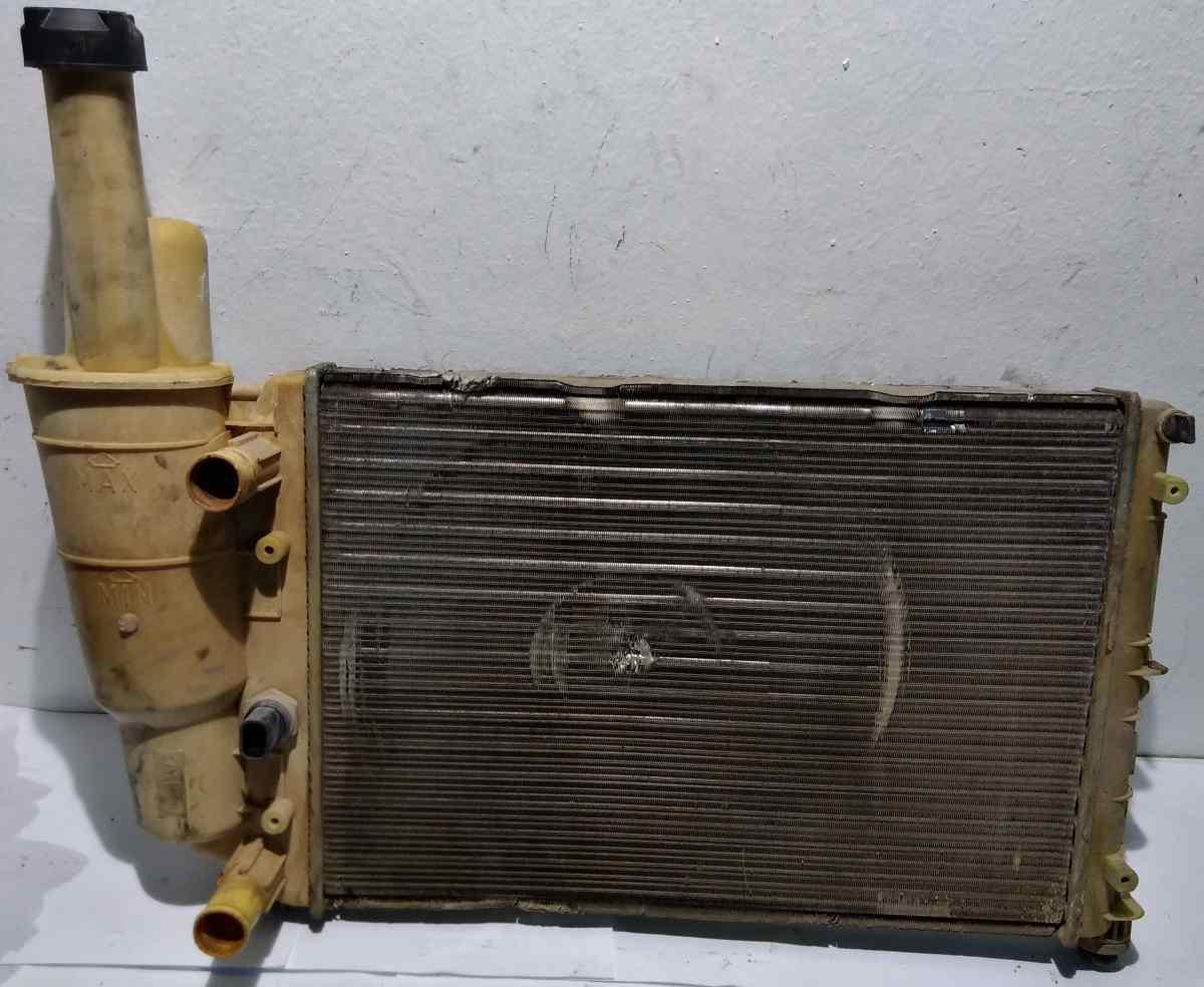 RADIATORE ACQUA FIAT PUNTO 1' SERIE <br /><br />