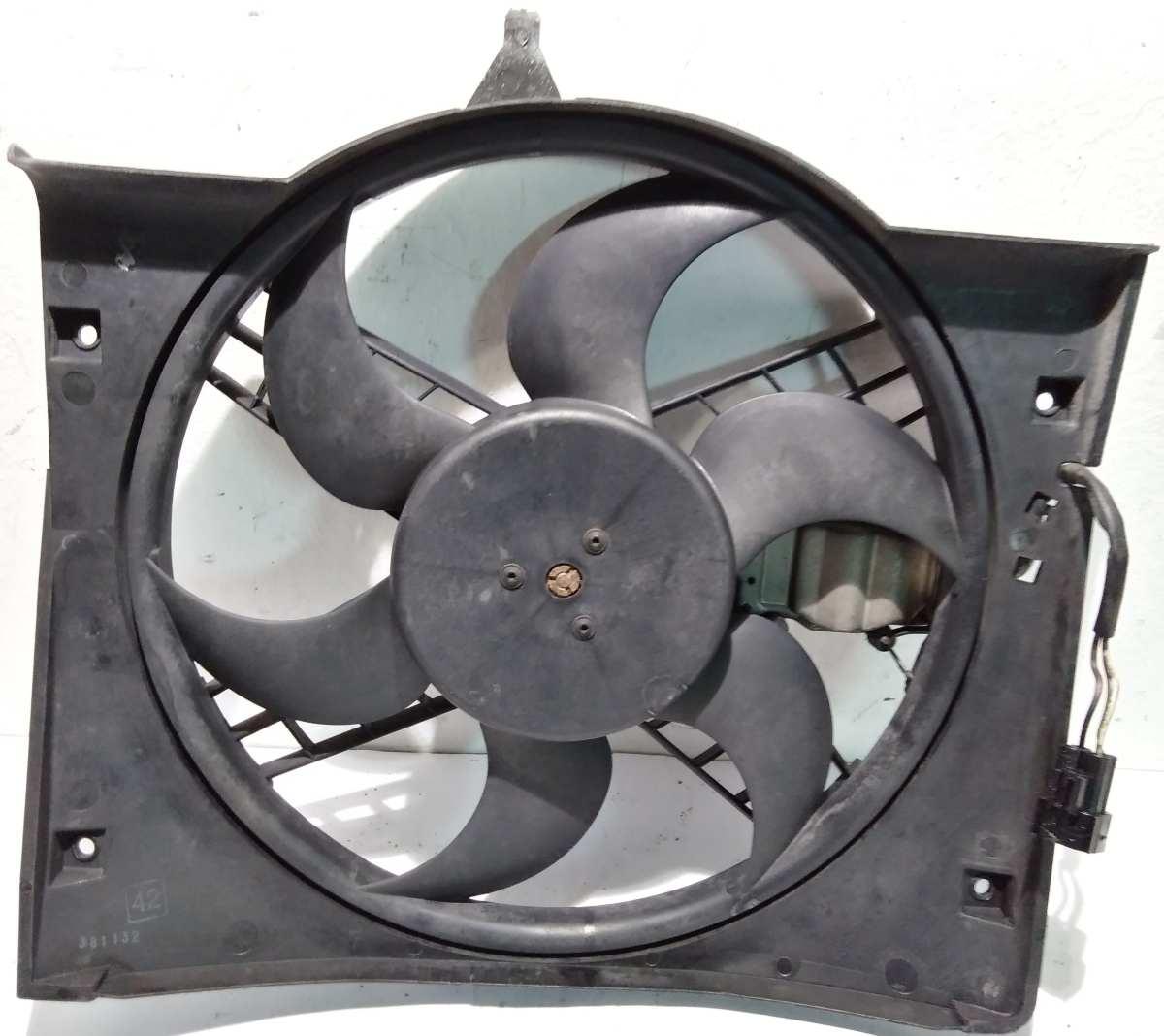 VENTOLA RADIATORE BMW 320 E46 69226701<br /><br /><br />