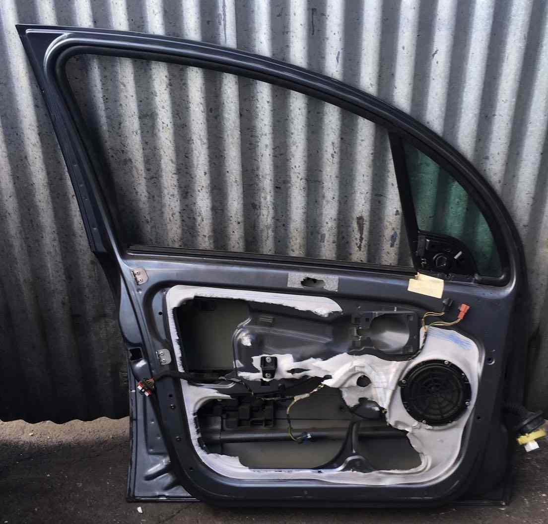 PORTIERA ANT SX CITROEN C3 00009002V1<br /><br /><br />