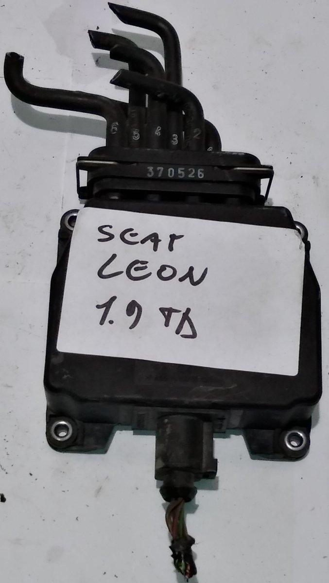 CENTRALINA COMPRESSORE PORTIERA SEAT LEON 03G131051AE<br /><br /><br />