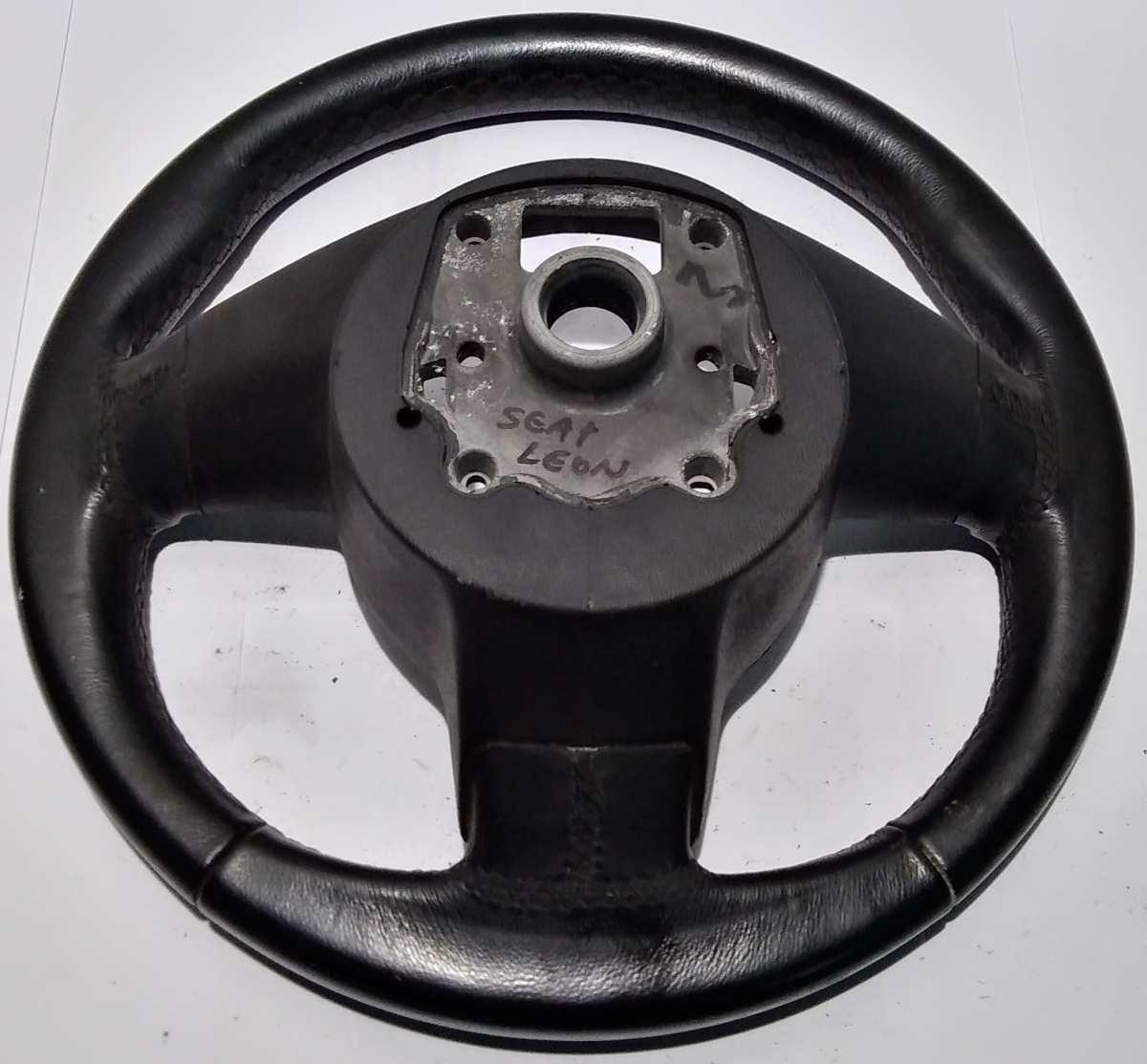 VOLANTE SEAT LEON 5P0419091ANRZL<br /><br /><br />