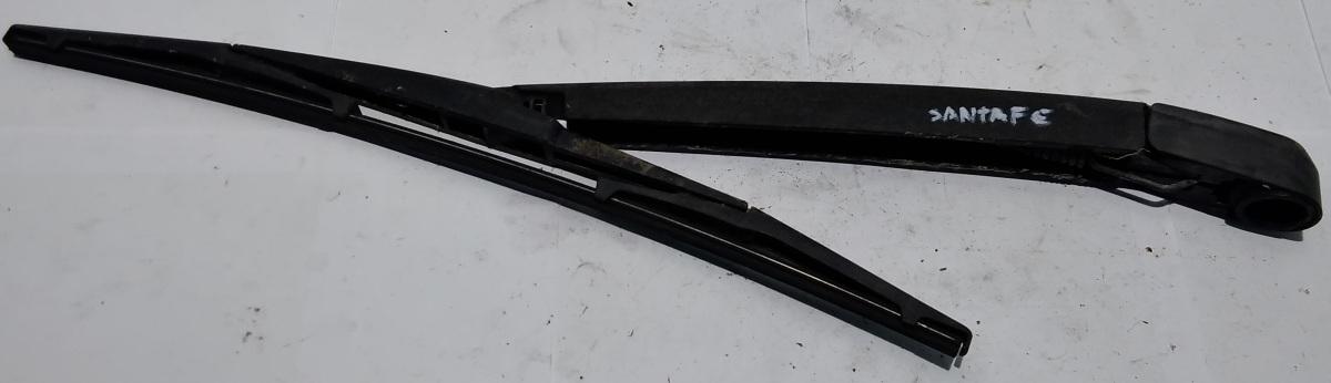 BRACCIO TERGICRISTALLO POST HYUNDAI SANTA FE 988112B000<br /><br /><br />