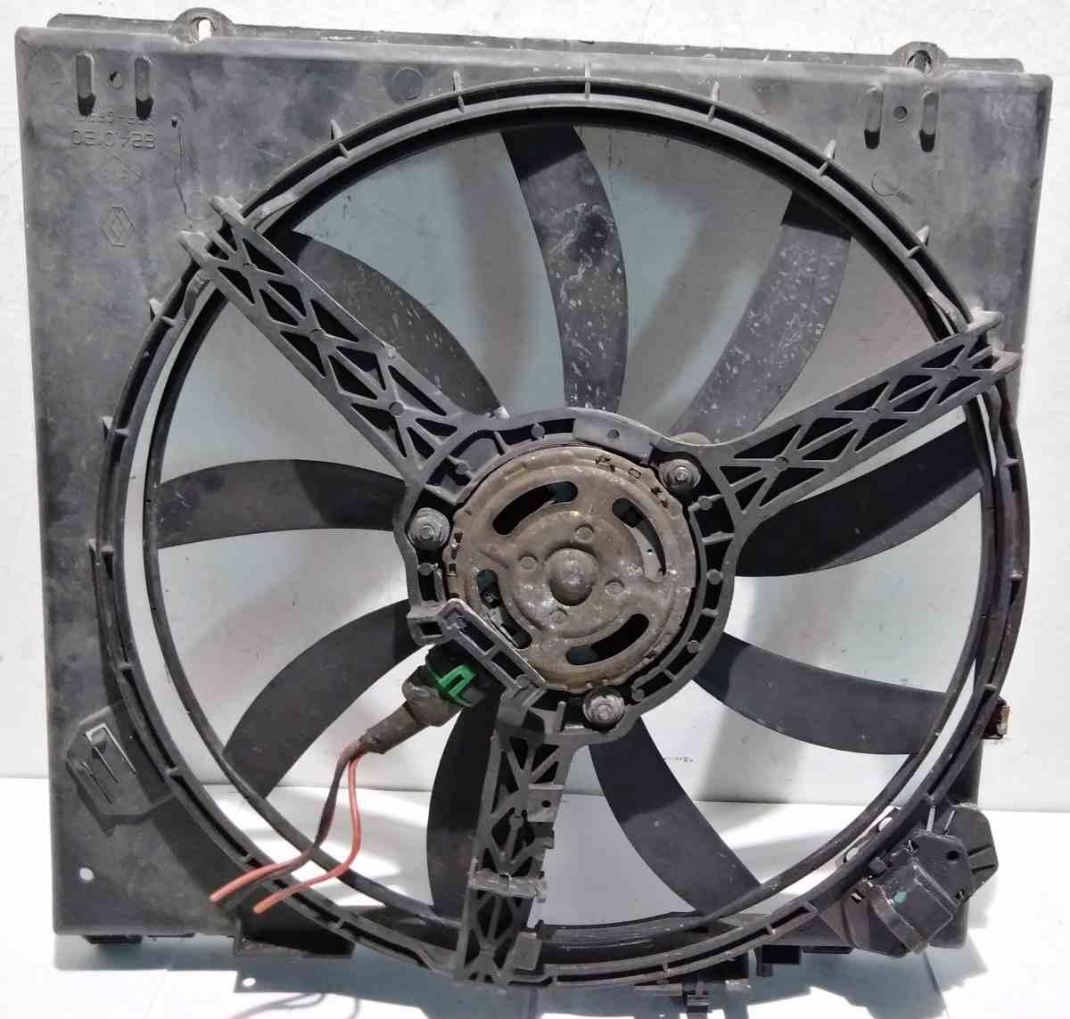 VENTOLA RADIATORE RENAULT TWINGO 1.2 16V 7701042440<br /><br /><br />