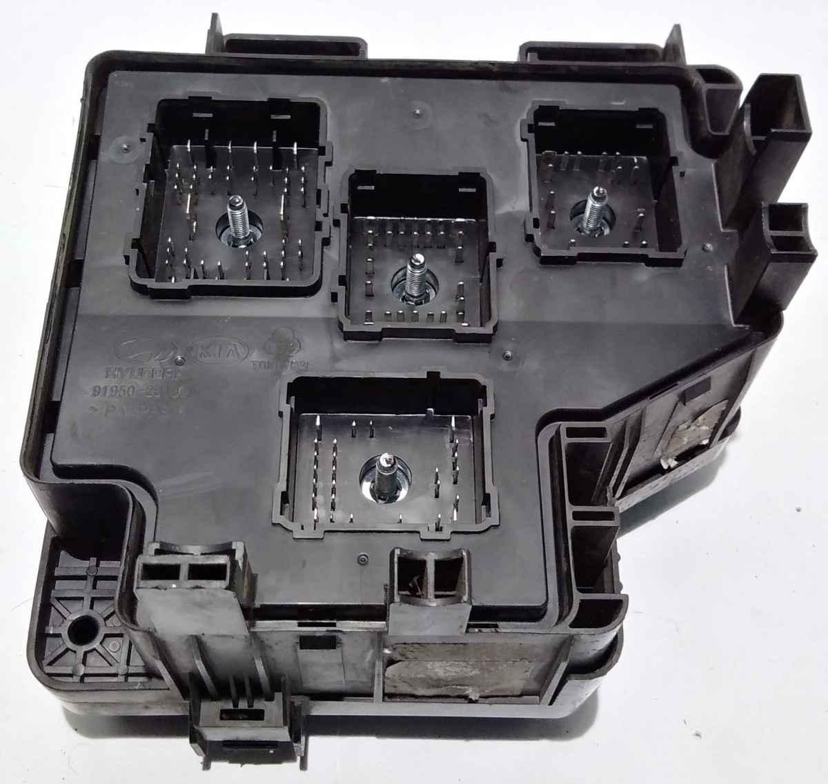 SCATOLA FUSIBILI HYUNDAI SANTA FE 919502B100<br /><br /><br /><br />