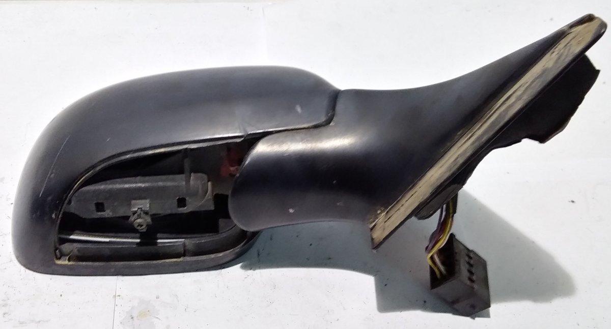 SPECCHIETTO DX AUDI A4 2000 8D0857544<br /><br /><br />