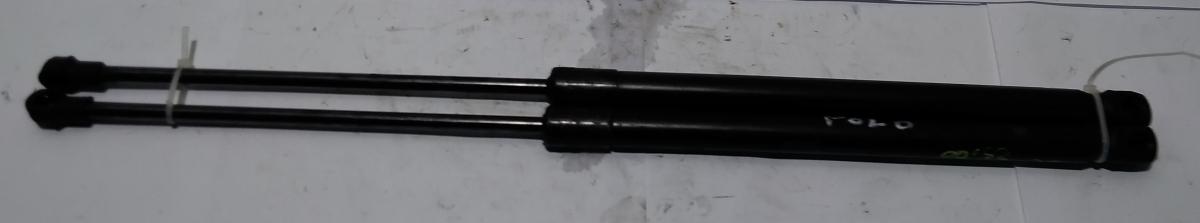 PISTONCINI COFANO POST VOLSKWAGEN POLO 6Q6827550<br /><br /><br />