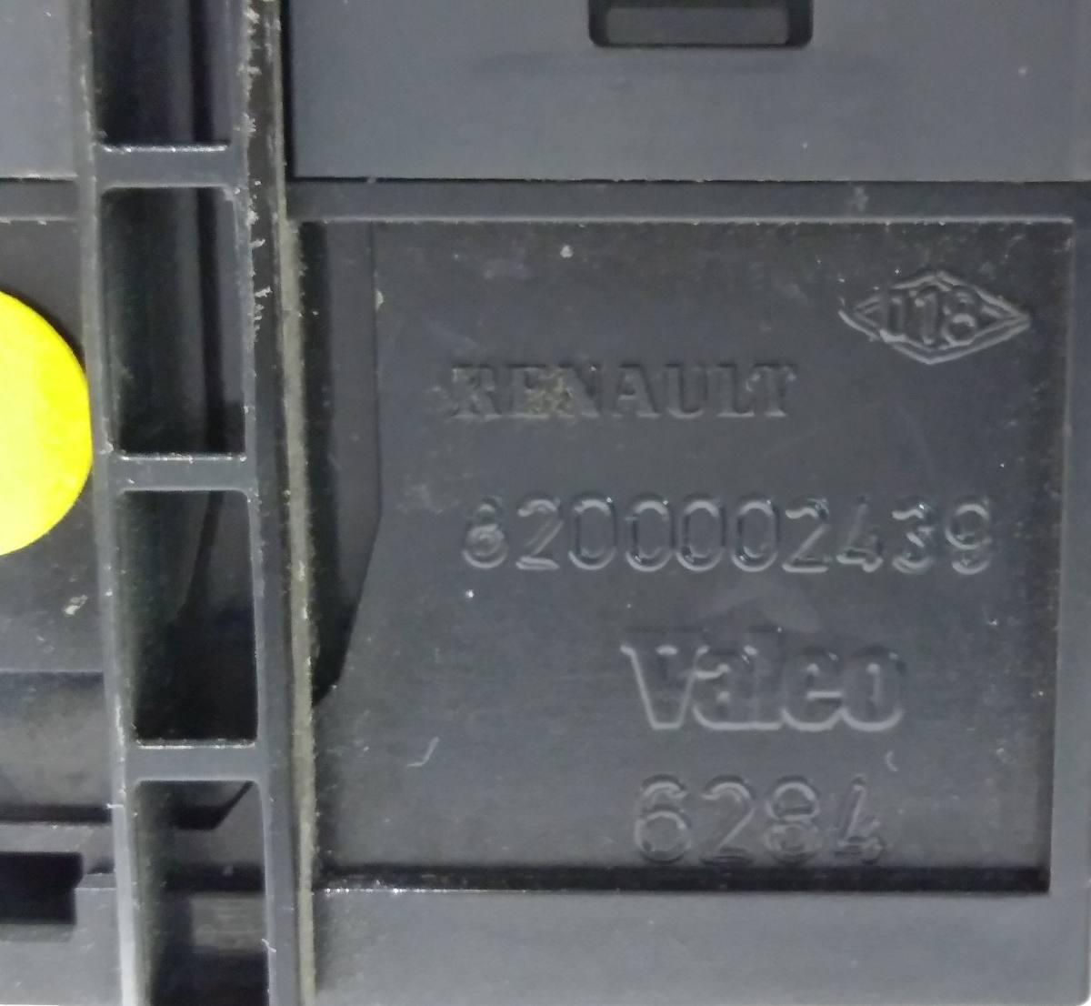 PULSANTE REGOLAZIONE LUCI RENAULT LAGUNA  8200002439<br /><br /><br />