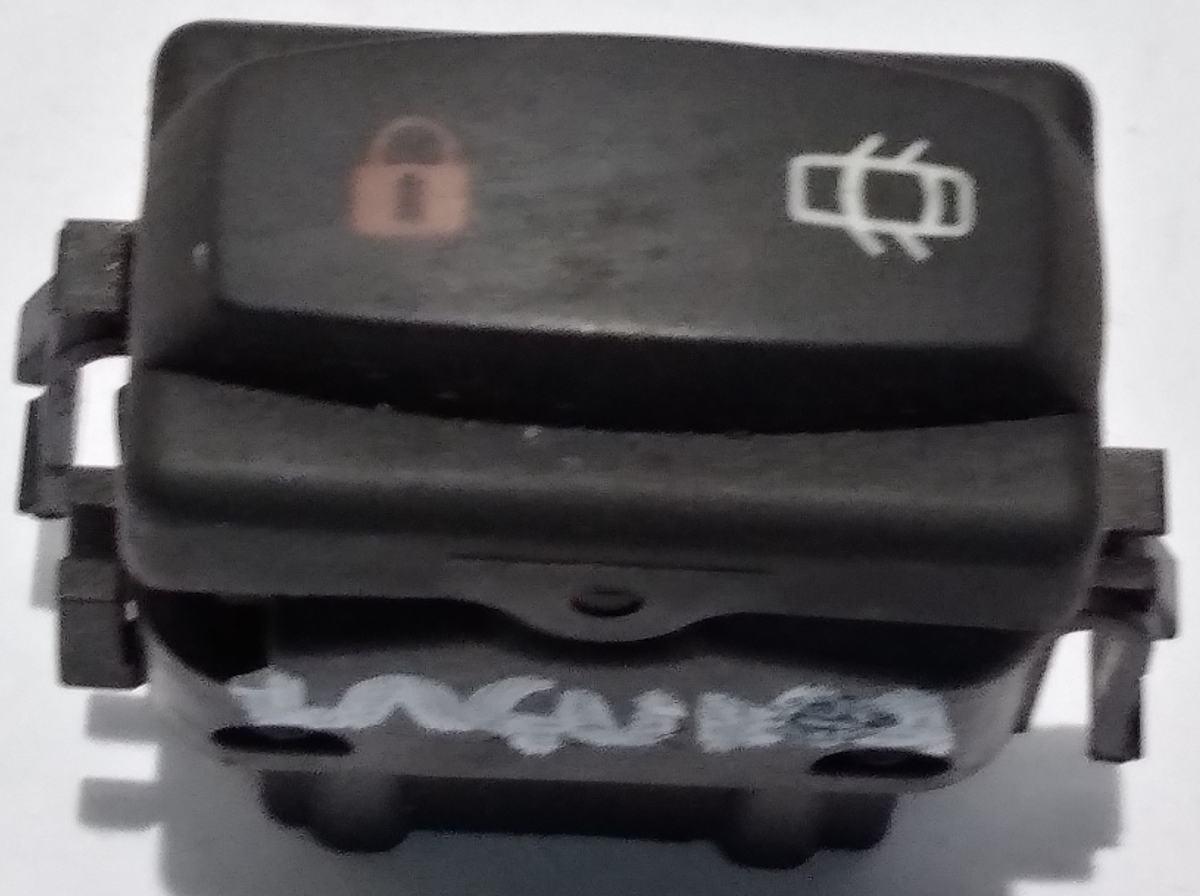 PULSANTE CHIUSURA DI SICUREZZA RENAULT LAGUNA 8200002446<br /><br /><br /><br /><br />