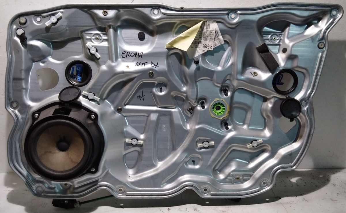 71740200 PANNELLO ALZAVETRO ANT DX FIAT CROMA 2005/10  71740200<br /><br /><br /><br />