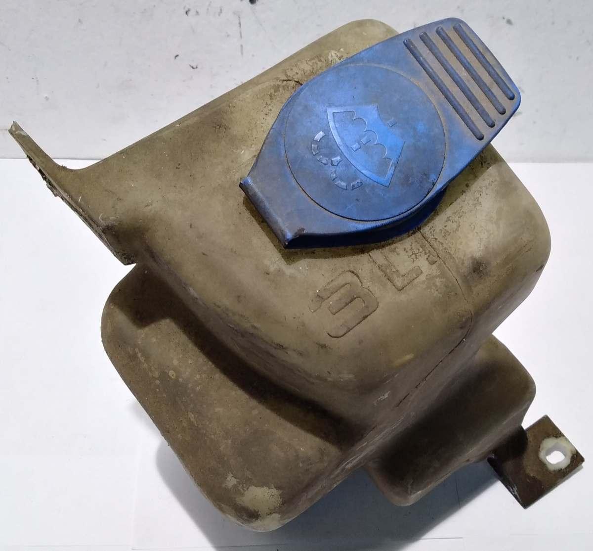 VASCHETTA  ACQUA TERGICRISTALLI AUDI A3 1' SERIE 1J0955453P<br /><br /><br /><br />