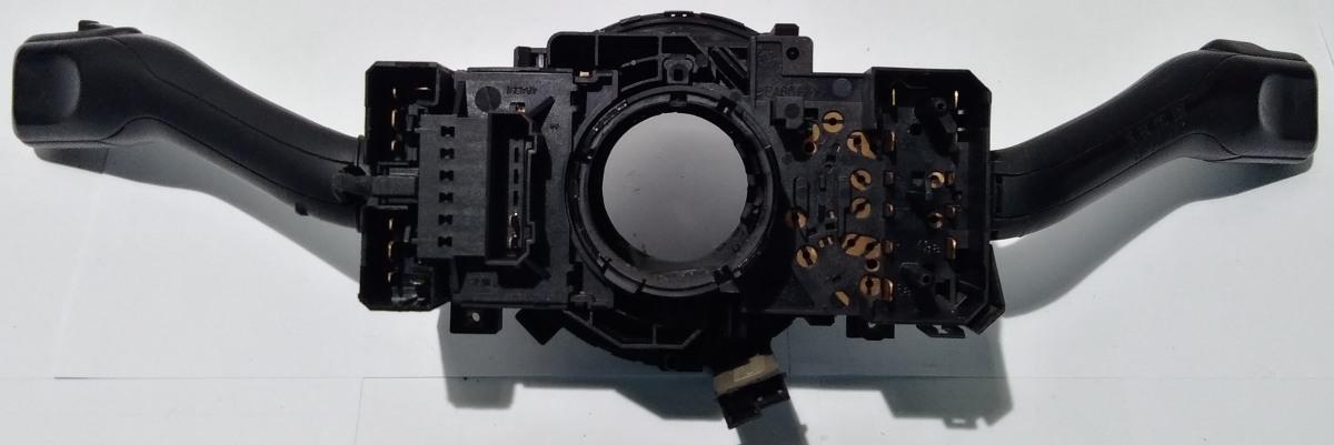 DEVIOLUCI AUDI A3 1' SERIE 8L0953503A01C<br /><br /><br />