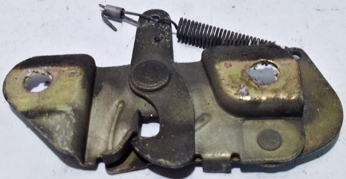 SERRATURA COFANO ANTERIORE FIAT PANDA 1' SERIE  5755170<br /><br />