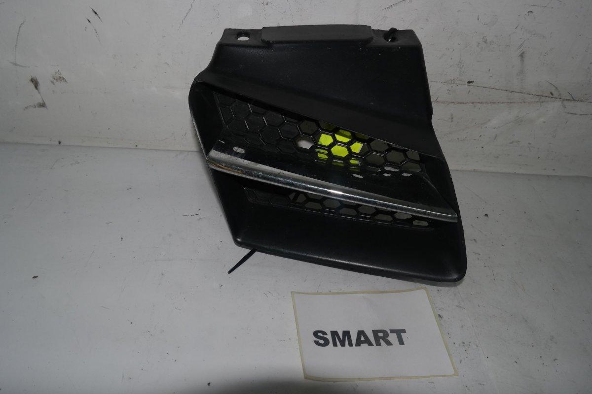 Smart fortwo mascherina anteriore dx