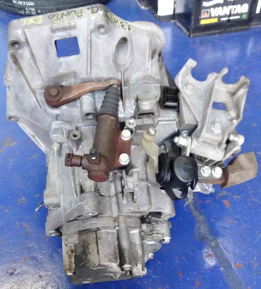 SCATOLA CAMBIO  G. PUNTO 1.3 MJT 75CV 46759823<br />