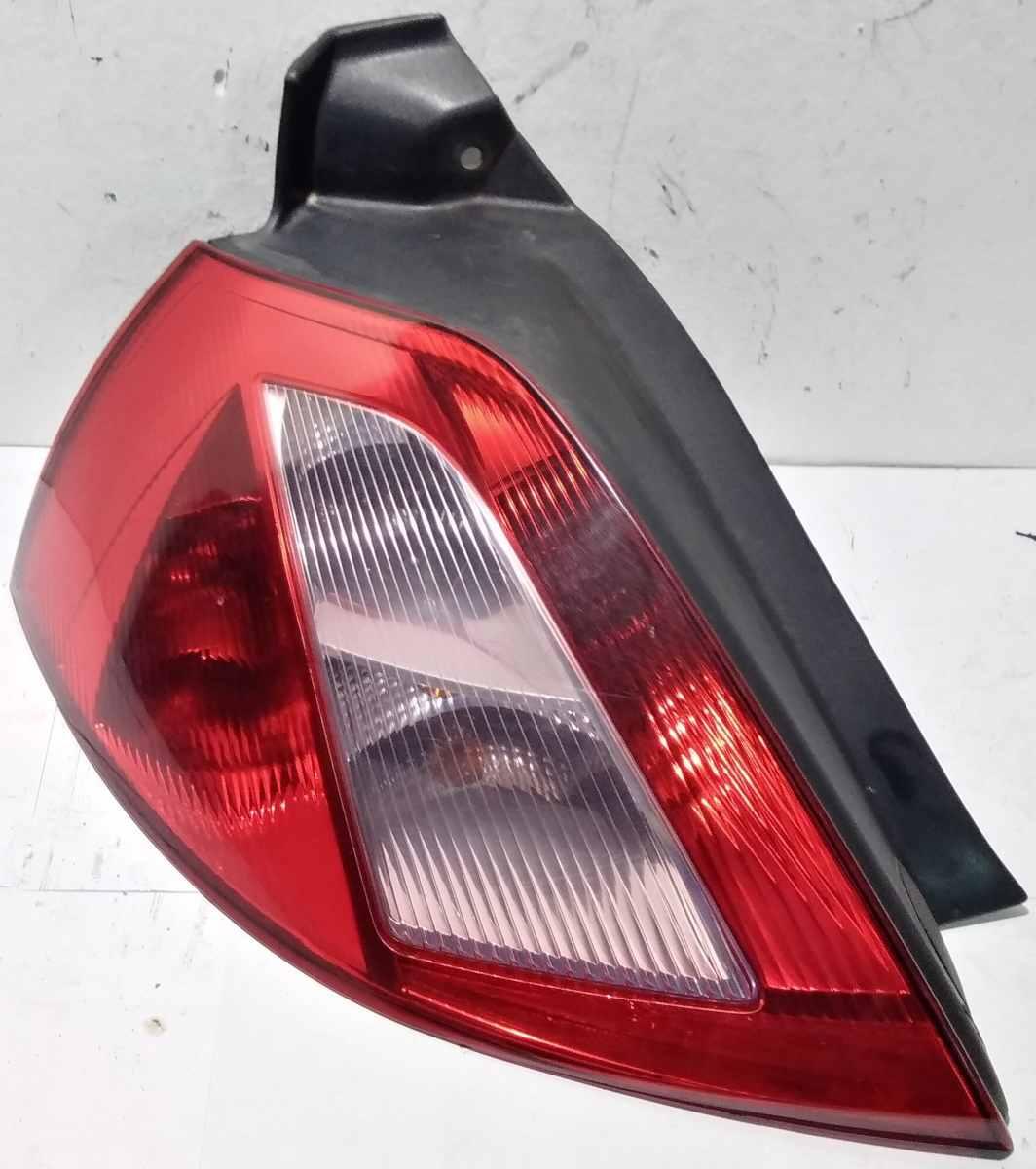 FANALE SX RENAULT MEGANE 2005 820073236<br />
