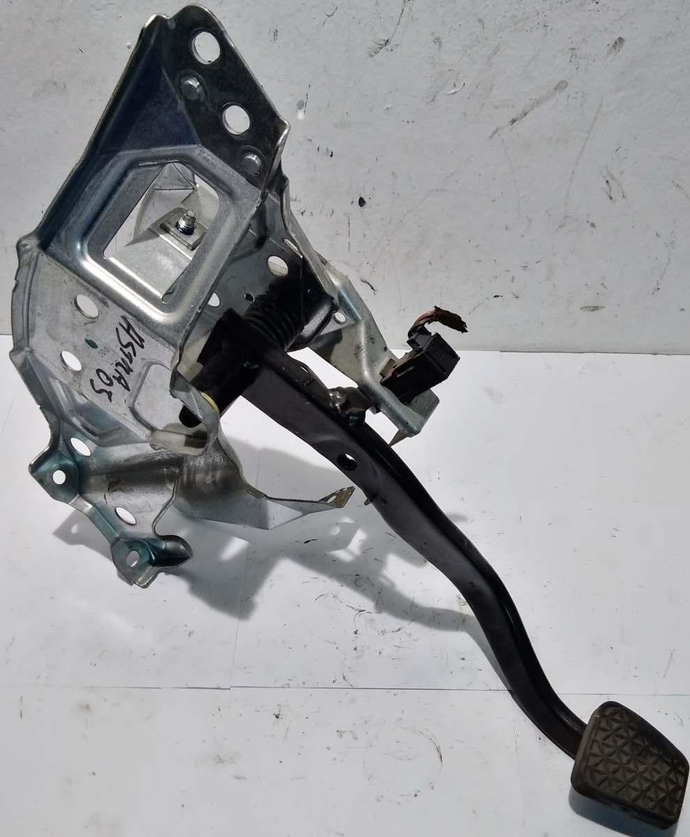 PEDALE FRENO OPEL ASTRA 2005  1.4 BZ 13173780<br /><br /><br />