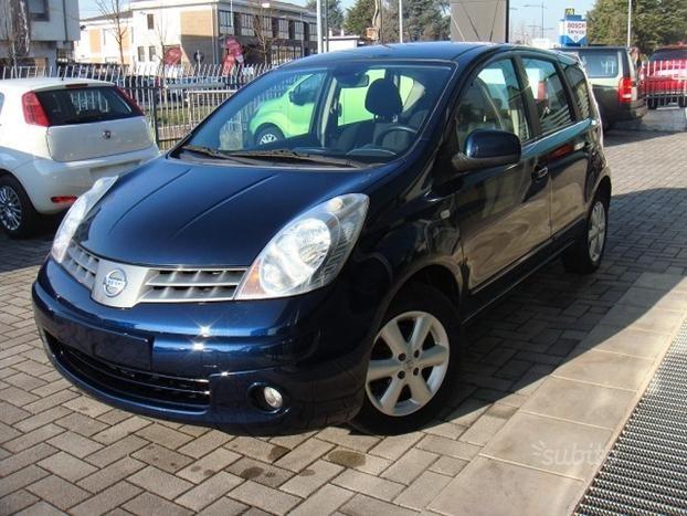 PLAFONIERA  NISSAN NOTE 1.5 DCI 2005 8200073234<br /><br /><br /><br />