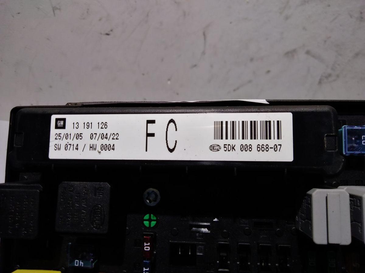 PORTA FUSIBILI OPEL ASTRA H 1.4 BZ  2005 5DK00866807<br /><br /><br />